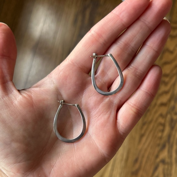 Vintage TAXCO Sterling Silver Hoop Earrings - Picture 3 of 4